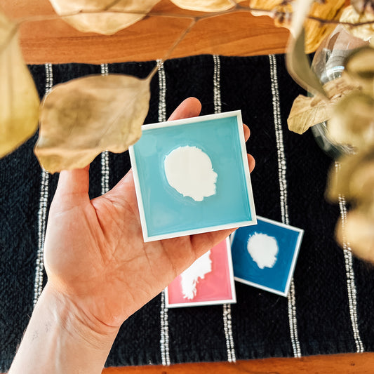 (NEW!) Silhouette Magnet