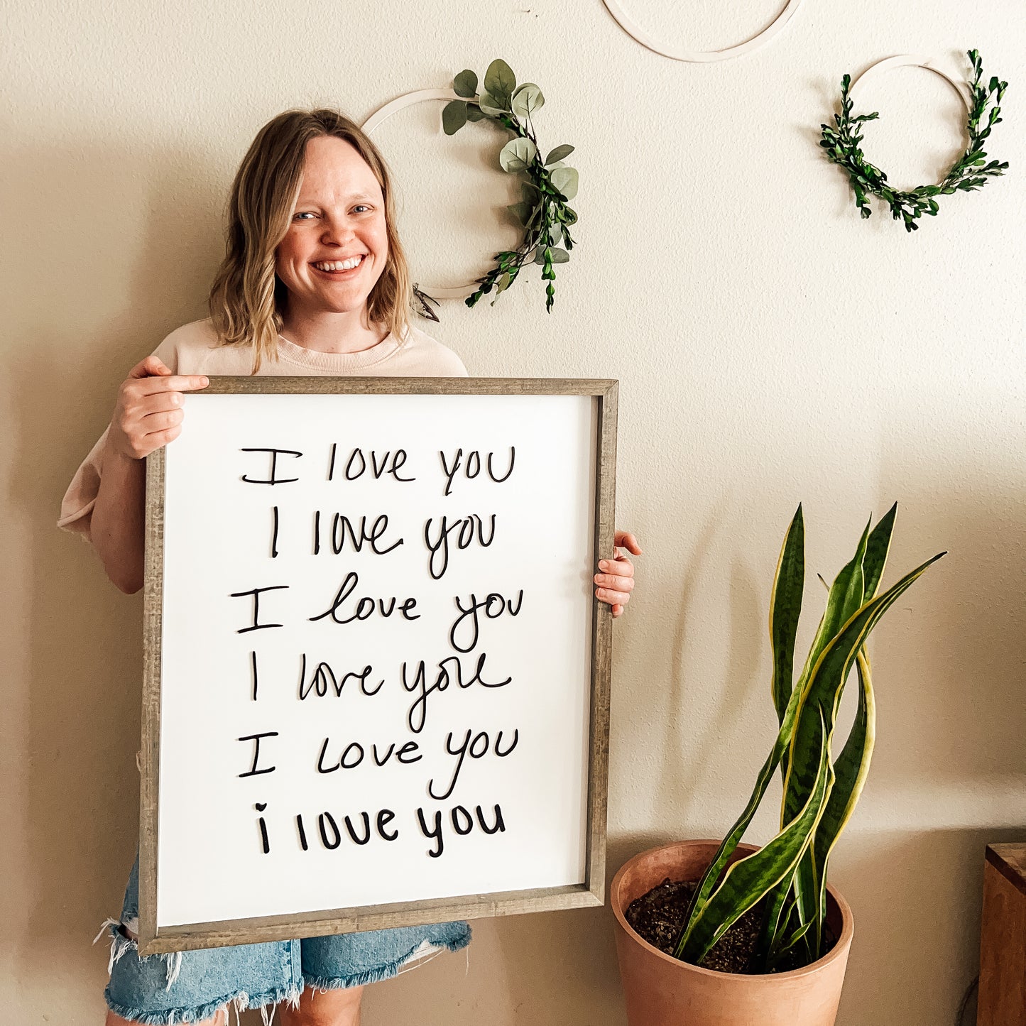 Multiple "I love you" sign!
