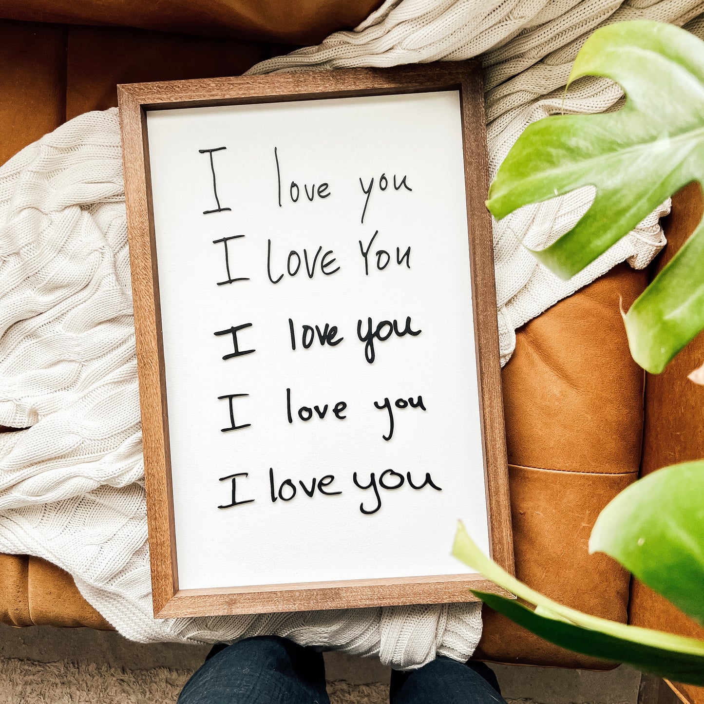 Multiple "I love you" sign!